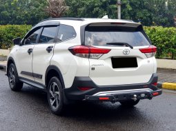 Toyota Rush GR A/T 2021 putih km 14 ribuan 7