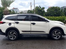 Toyota Rush GR A/T 2021 putih km 14 ribuan 5