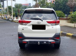 Toyota Rush GR A/T 2021 putih km 14 ribuan 18