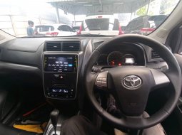 TOYOTA AVANZA VELOZ 1.5 AT 2019  SILVER