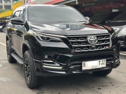 FORTUNER GR 2.8 AT HITAM 2022 DIJUAL CEPAT NEGO SAMPAI DEAL