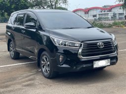 INNOVA V 2.4 AT DIESEL 2022 , LIKE NEW TERMURAH