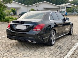 Mercedes-Benz C-Class C200 2018 Hitam 4