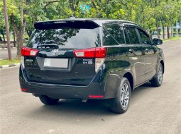 Toyota Kijang Innova V A/T Diesel 2022 Hitam 6