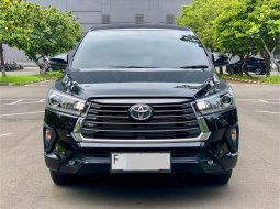 Toyota Kijang Innova V A/T Diesel 2022 Hitam 1