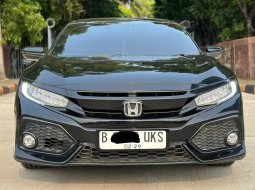 HONDA CIVIC HATCHBACK AT 2018 HITAM DIJUAL CEPAT SIAP PAKAI MURAH 2