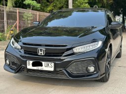 HONDA CIVIC HATCHBACK AT 2018 HITAM DIJUAL CEPAT SIAP PAKAI MURAH 3