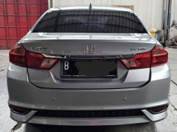 Honda City E AT ( Matic ) 2017 Silver Km Cuma 41rban Mulus Gress Siap Pakai 5