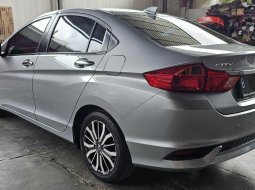 Honda City E AT ( Matic ) 2017 Silver Km Cuma 41rban Mulus Gress Siap Pakai 4