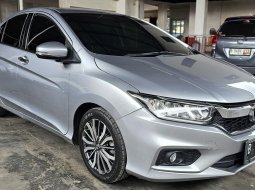 Honda City E AT ( Matic ) 2017 Silver Km Cuma 41rban Mulus Gress Siap Pakai 2