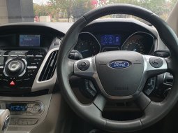 Ford Focus Titanium 2013 sedan silver sunroof km 24 ribuan 7