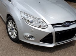 Ford Focus Titanium 2013 sedan silver sunroof km 24 ribuan 5