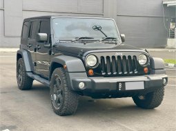 Jeep Wrangler Sport Unlimited 2011 Hitam