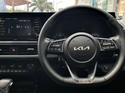 Kia Seltos EX Plus 2021 putih sunroof 9