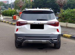 Kia Seltos EX Plus 2021 putih sunroof 6