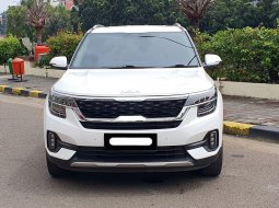 Kia Seltos EX Plus 2021 putih sunroof 1