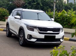 Kia Seltos EX Plus 2021 putih sunroof 2