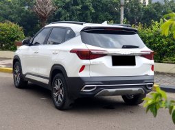 Kia Seltos EX Plus 2021 putih sunroof 7