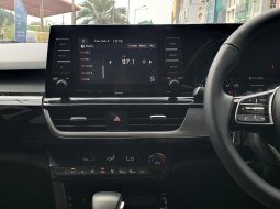 Kia Seltos EX Plus 2021 putih sunroof 10