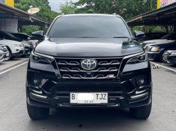 FORTUNER GR 2.8 AT 2022 , SUPER LIKE NEW KONDISI ISTIMEWA JUAL MURAH