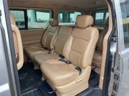 2017 Hyundai H-1 Elegance 12 Seat Jok Kulit B GANJIL Pjk NOV 2025 Siap Pakai Luar Kota KREDIT DP15jt 4