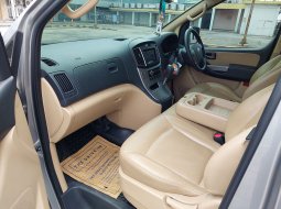 2017 Hyundai H-1 Elegance 12 Seat Jok Kulit B GANJIL Pjk NOV 2025 Siap Pakai Luar Kota KREDIT DP15jt 5
