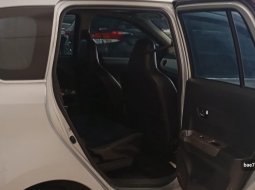 Daihatsu Sigra 1.2 R MT 2018 - TDP 7 Jutaan Aja! - B2279SYF 8