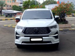 Toyota Kijang Innova Zenix Hybrid 2022 putih q hybrid modelista tss