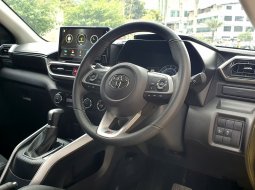 Toyota Raize 1.0T GR Sport CVT TSS (Two Tone) 2022 kuning km 17 ribuan dp35jt saja 14