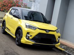 Toyota Raize 1.0T GR Sport CVT TSS (Two Tone) 2022 kuning km 17 ribuan dp35jt saja 2