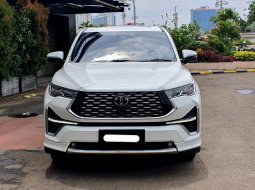 Toyota Kijang Innova Zenix Hybrid 2023 Q hybrid modelista tss km 10 ribu