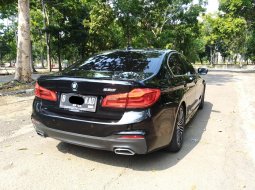 BMW 530i AT HITAM 2020 , TERMURAH 9