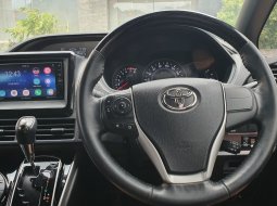 Toyota Voxy 2.0 A/T 2018 hitam dp 50 jt saja sunroof 9