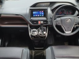 Toyota Voxy 2.0 A/T 2018 hitam dp 50 jt saja sunroof 12