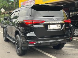 FORTUNER 2.8 GR AT HITAM 2022 DIJUAL CEPAT TERMURAH 5