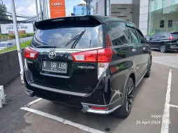 Toyota Venturer 2.0 A/T BSN 2019 Hitam 3