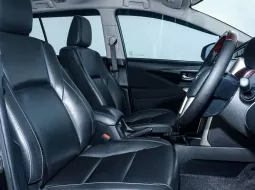 Toyota Venturer 2.0 A/T BSN 2019 Hitam 12