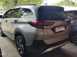 Toyota Rush GR Sport A/T 2023 Silver 6