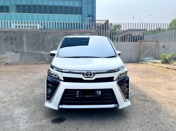 TERMURAH‼️ TOYOTA VOXY 2.0 AT WHITE 2019 2