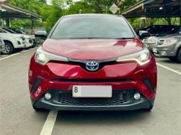 Toyota C-HR 1.8 L HV CVT Dual Tone 2021 Merah 1
