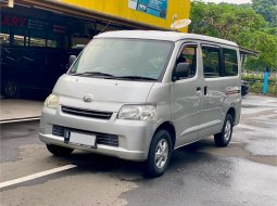 Daihatsu Gran Max D manual 2015 Silver 3