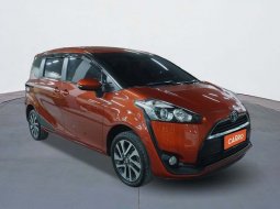 Toyota Sienta V CVT 2017 Orange