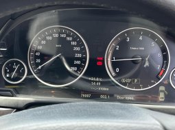 BMW 5 Series 520i 2013 Hitam 7
