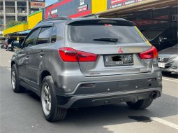 Mitsubishi Outlander 2.4 Automatic 2012 SUV 4