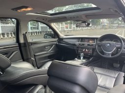 BMW 520d Diesel AT HITAM 2013 8