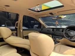 Kia Grand Sedona Ultimate 2017 Coklat 11