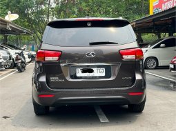 Kia Grand Sedona Ultimate 2017 Coklat 5