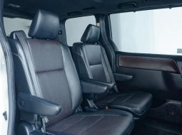 Toyota Voxy 2.0 A/T 2018 5