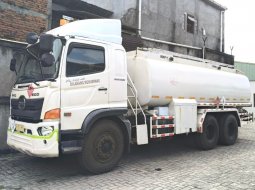 50rbKM+banBARU MURAH Hino tronton 6x2 FL 235 JN tangki minyak 2020 air