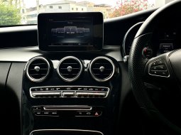 Mercedes-Benz C-Class C 200 Avantgarde Line 2016 hitam km 33 ribuan 6